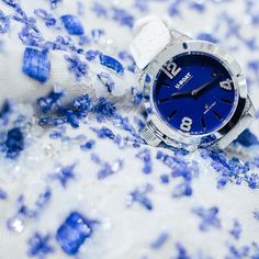 shining-diamonds-u-boat-classico-7077-limited-edition-fake-watches