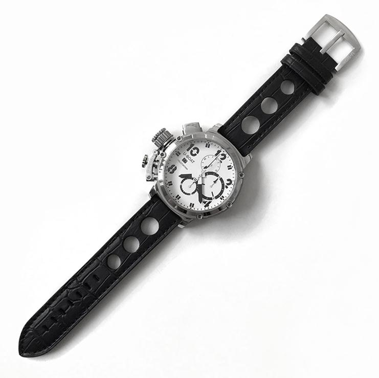 The stainless steel copy U-Boat Unooby watches have black leather straps.