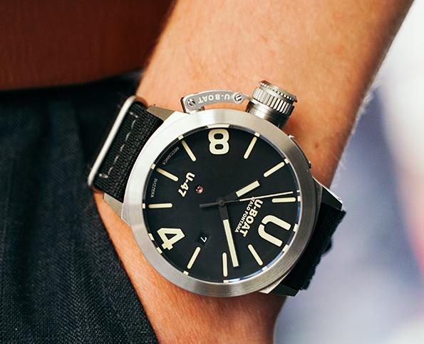 The 47 mm fake U-Boat U-47 8105 watches are designed for men.