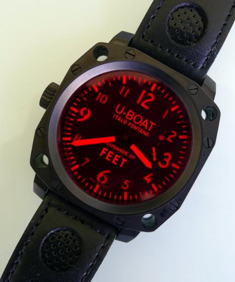 Best-selling duplication watches are clear for the time indication.